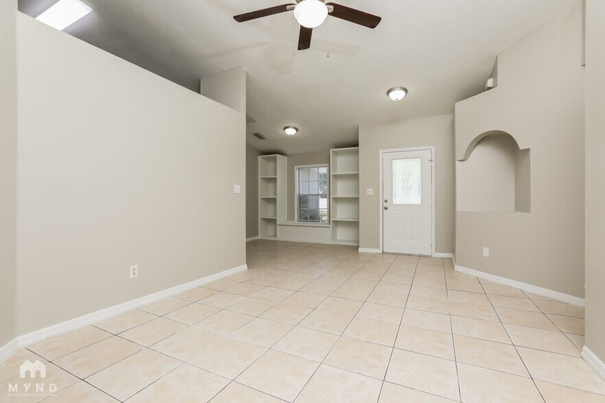 Building Photo - 14428 Peppermill Trail