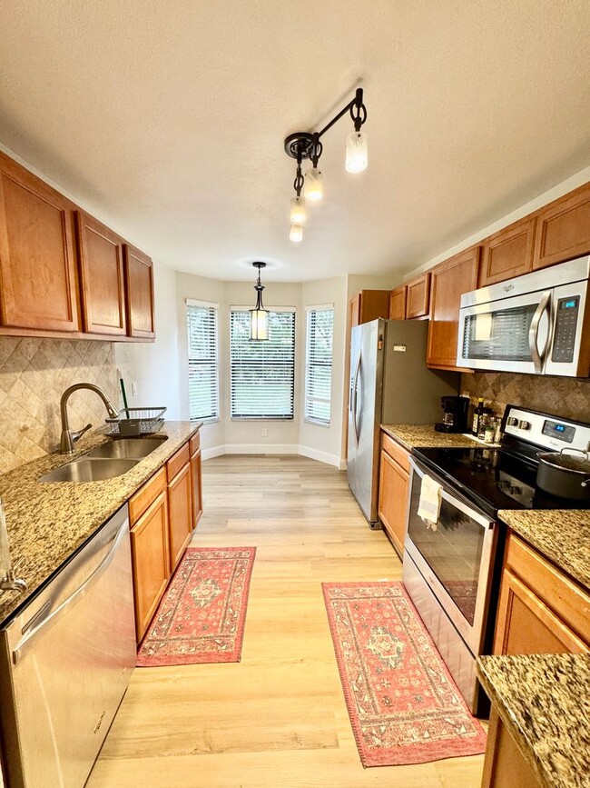 Building Photo - Dr. Phillips 3 Bed 2 Bath For Rent at soug...