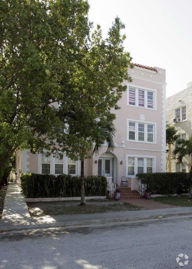Building Photo - 244 NE 28th St