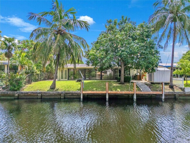 Building Photo - 2555 Nassau Ln