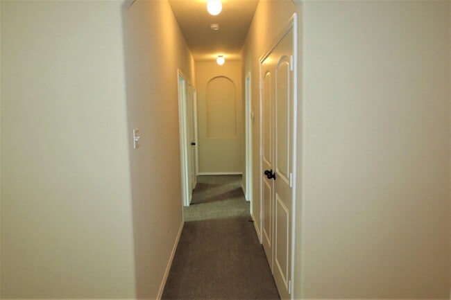 Building Photo - 3/2/2 off HWY 46 / Fridge / Interior Washe...