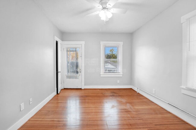 Building Photo - 724 Brookline Ave