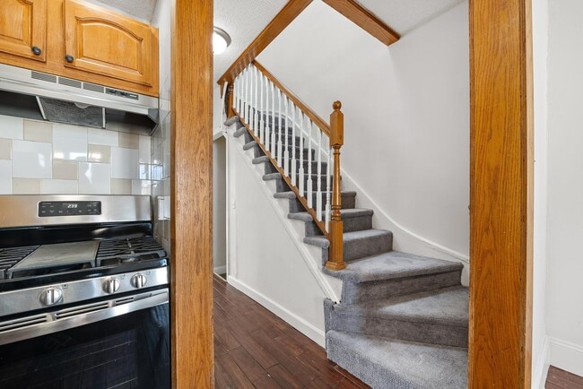 Building Photo - 37 Belmont Ave