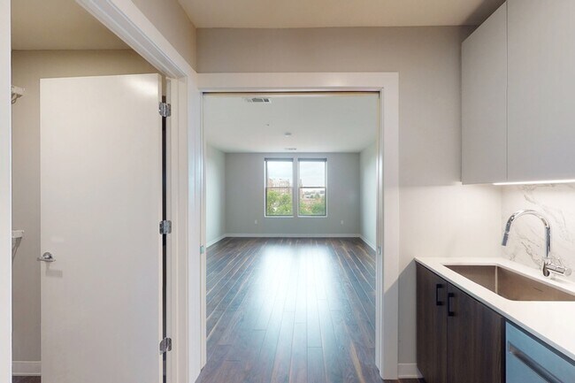 Floorplan - 520 E Armour