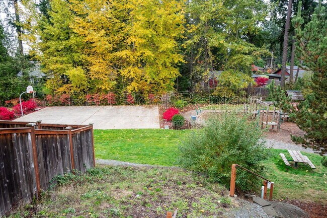 Building Photo - 4014 203rd St Ct E