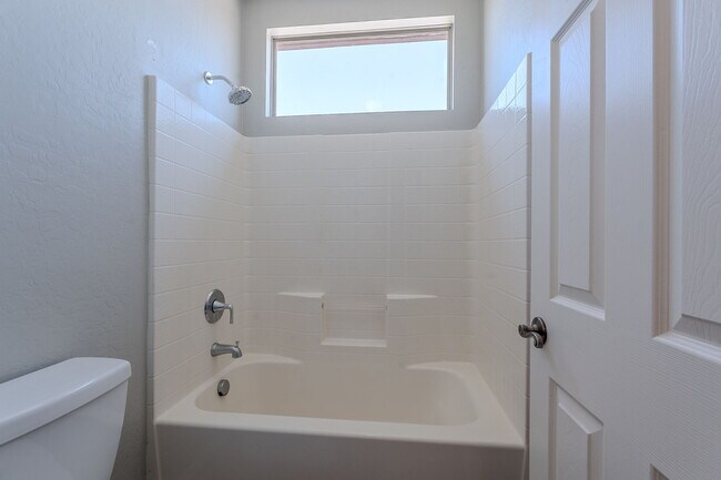 Building Photo - 4133 S Ponderosa Dr
