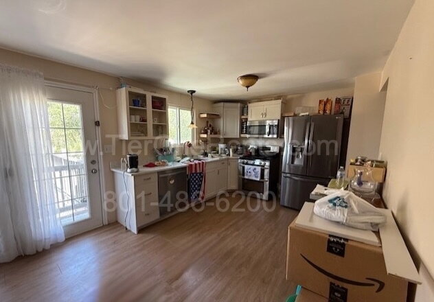 Building Photo - NO DEPOSIT option available for qualified ...