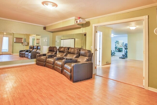 Building Photo - Gorgeous Coupeville Home is Ready for a New Tenant!!!