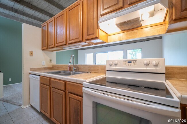 Building Photo - 47-705 Hui Kelu St #3