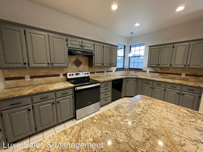 Building Photo - 4 br, 3 bath House - 1218 Three Oaks Circle