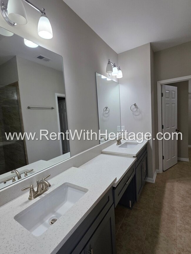 Building Photo - Stunning New 4bd/ 2.5ba / Immaculate / Attention to Detail/ Great Location