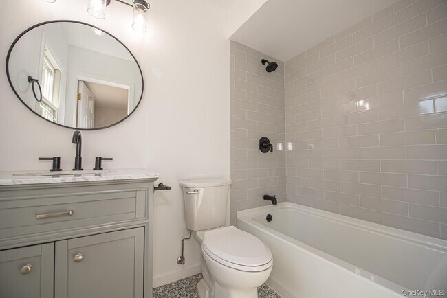 Building Photo - 22 Eastover Dr