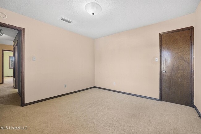 Building Photo - 4409 Shadow Wood Cir
