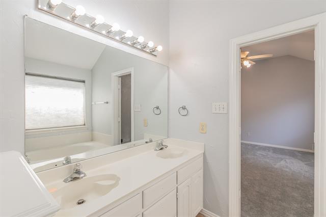 Building Photo - 1356 Dallshan Dr
