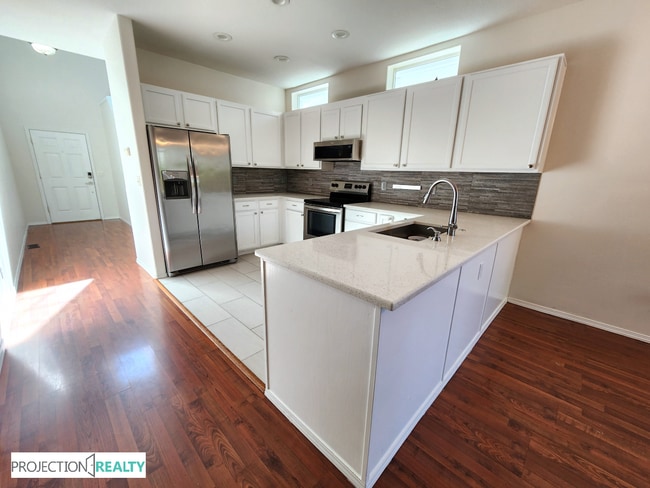 Building Photo - 849 NW Forest Creek Dr