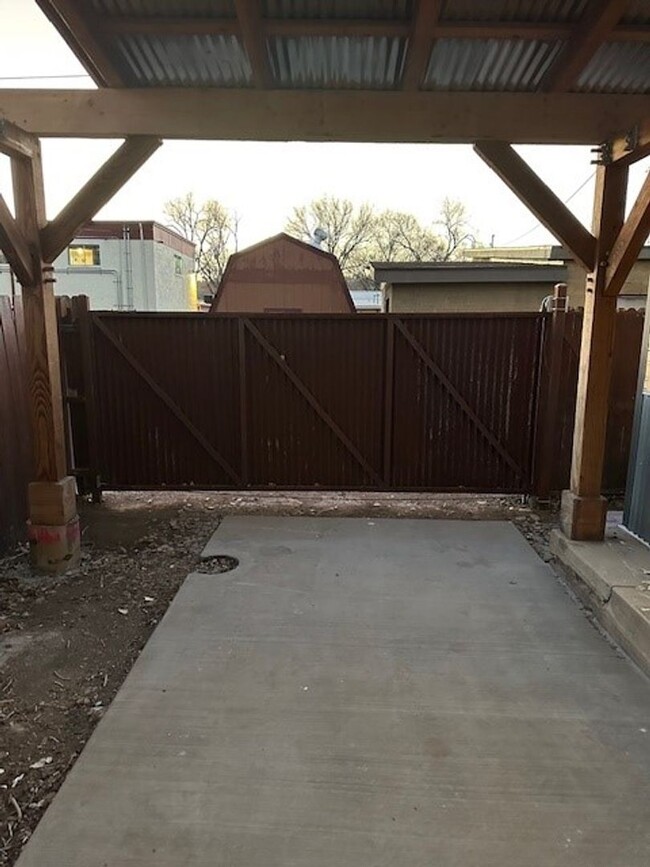 Building Photo - Modern Studio Eastside of Flagstaff- AVAIL...