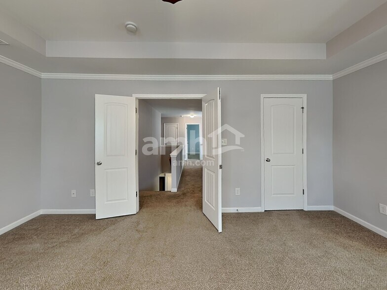 Building Photo - 3613 Walking Stick Way NE