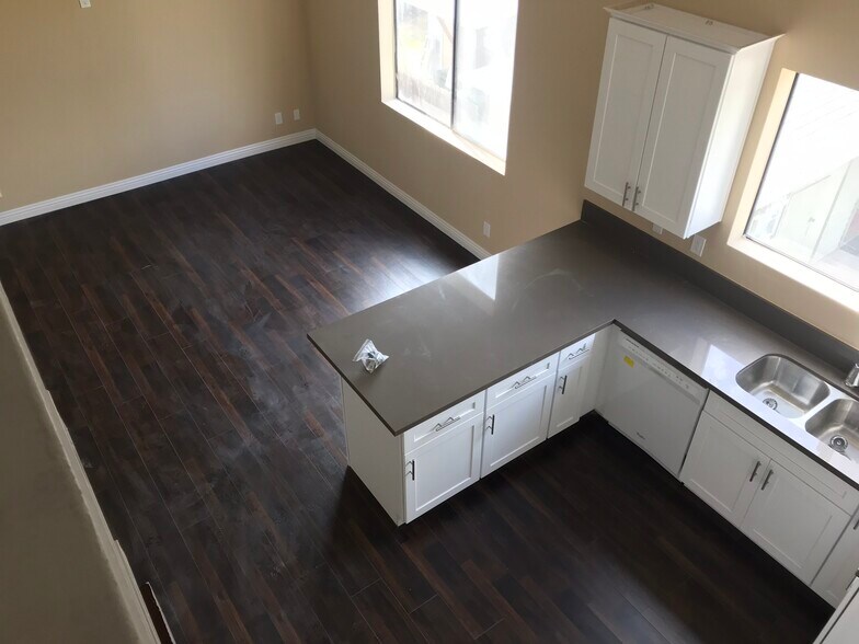 Living Room - 310 N Philadelphia St