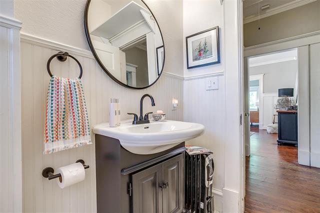 Building Photo - 2116 Hurley Ave