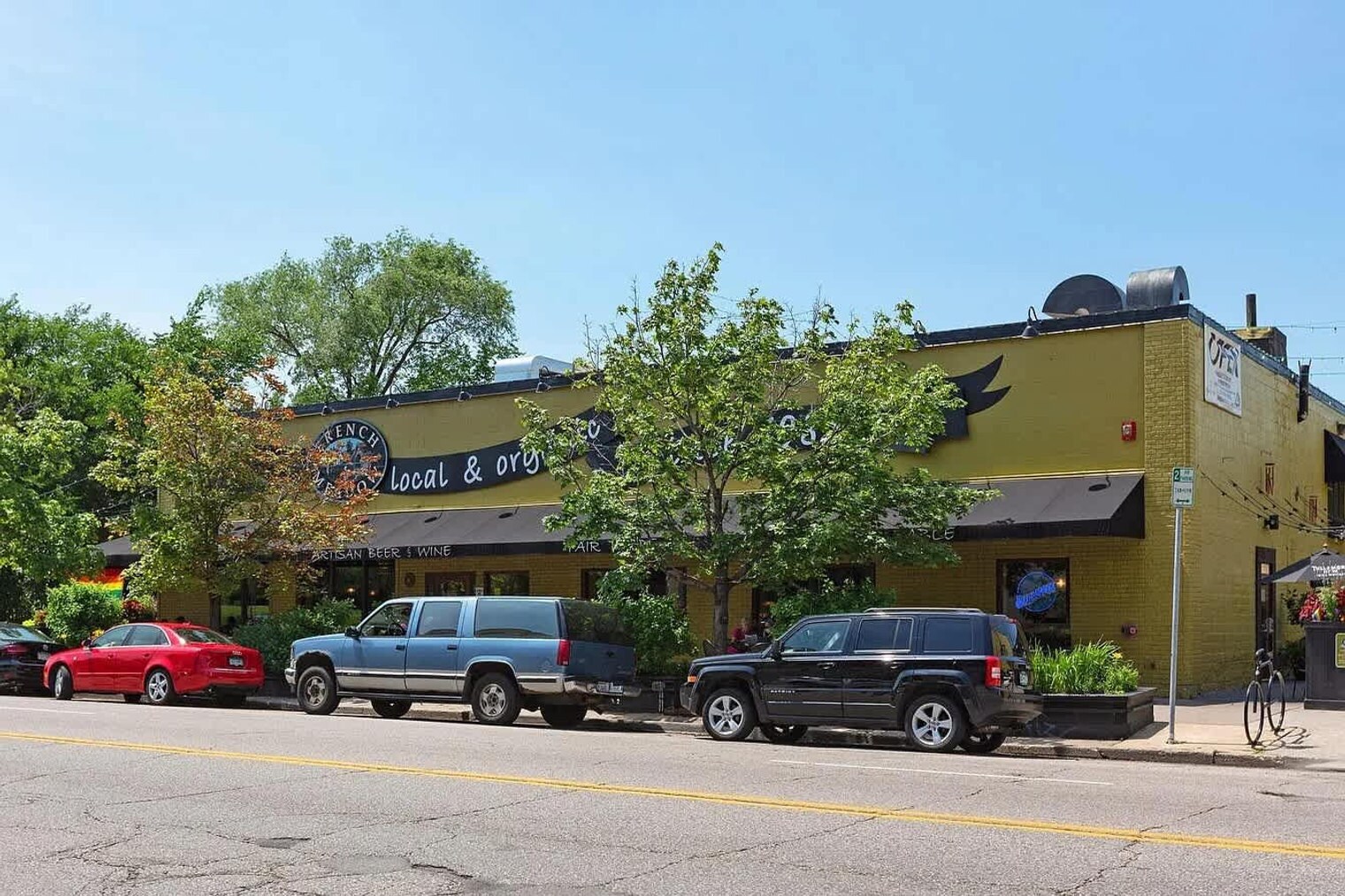 Building Photo - 2424 Lyndale Ave S