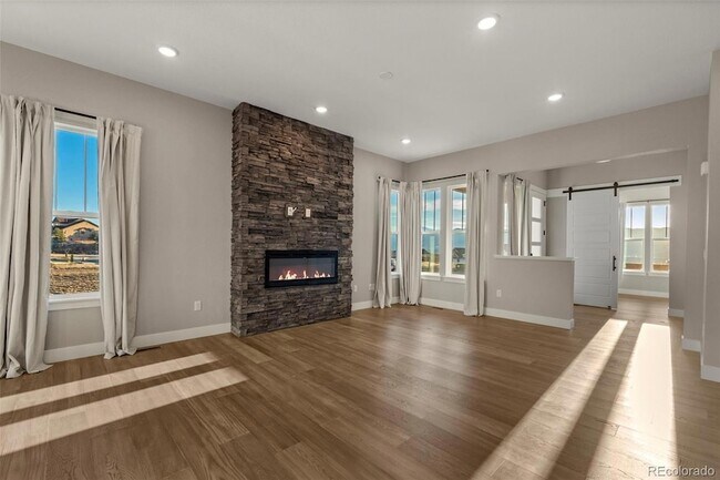 Building Photo - 16349 Bassett Ml Wy