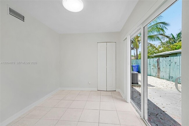 Building Photo - 543 SW 61st Terrace