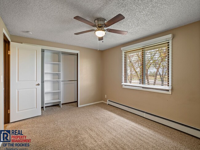 Building Photo - Charming 3-Bedroom Home on 2 Acres with Fr...