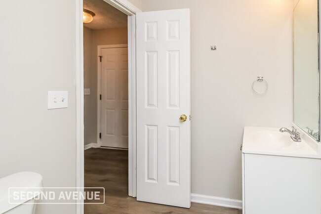 Building Photo - 1710 Riverchase Cir NE