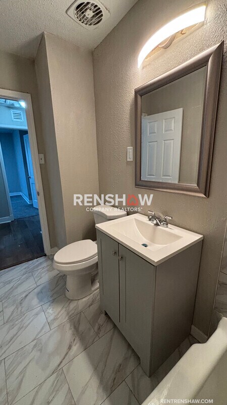 Building Photo - 1911 Quinn Ave