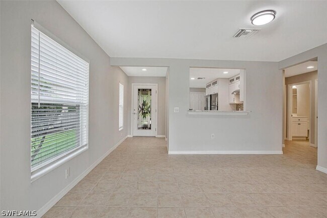Building Photo - 5784 Declaration Ct