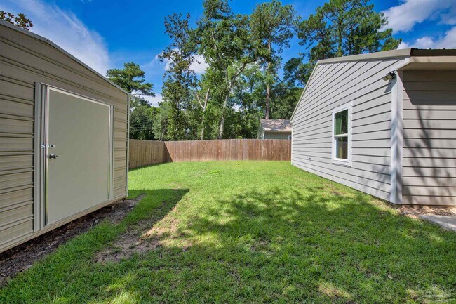 Building Photo - 3611 Stonewall Ave