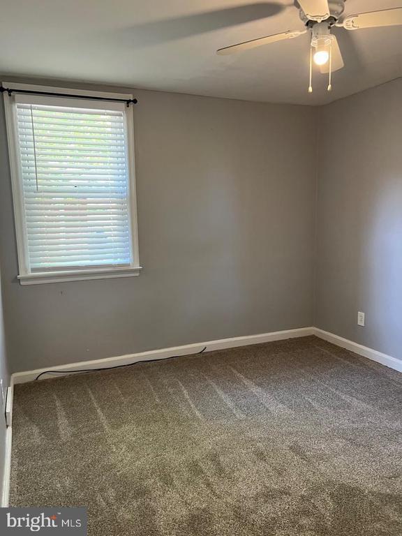 Building Photo - 237 Miner St