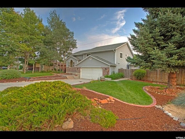 Building Photo - 12 E 500 S