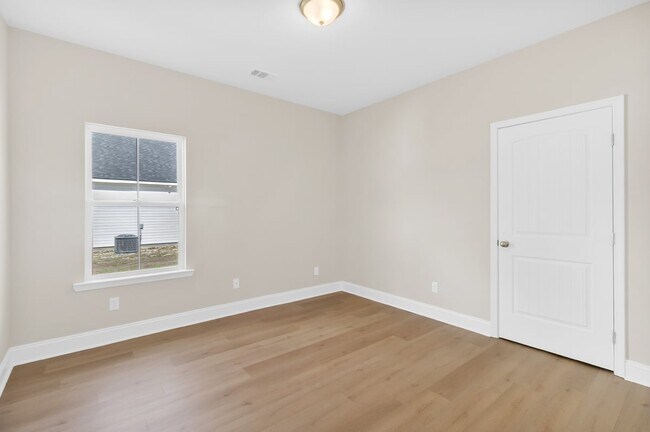 Building Photo - 1138 Hanover Ln