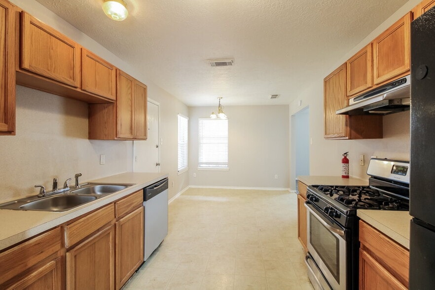Building Photo - 1434 Glasholm Dr