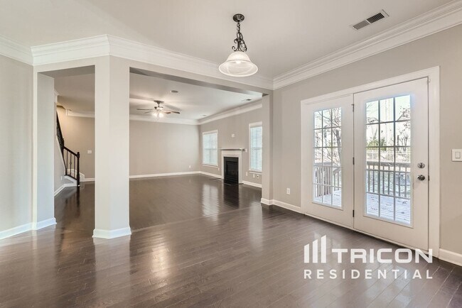 Building Photo - 3821 Litchfield Dr