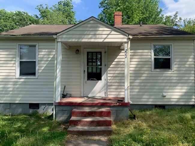 Primary Photo - Renovated 2 Bedroom 1 Bath Single Family Home