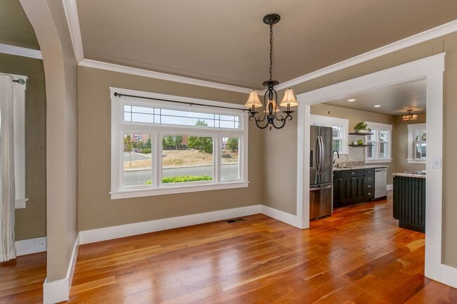 Building Photo - Beautiful Historic Multi Generational home in Heart of Snohomish