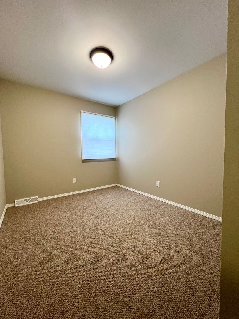 Building Photo - 7589 S 12th St