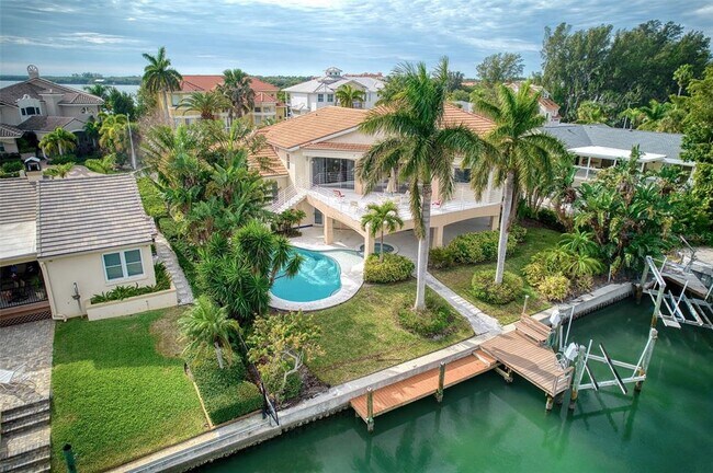 Building Photo - 131 Sands Pt Dr