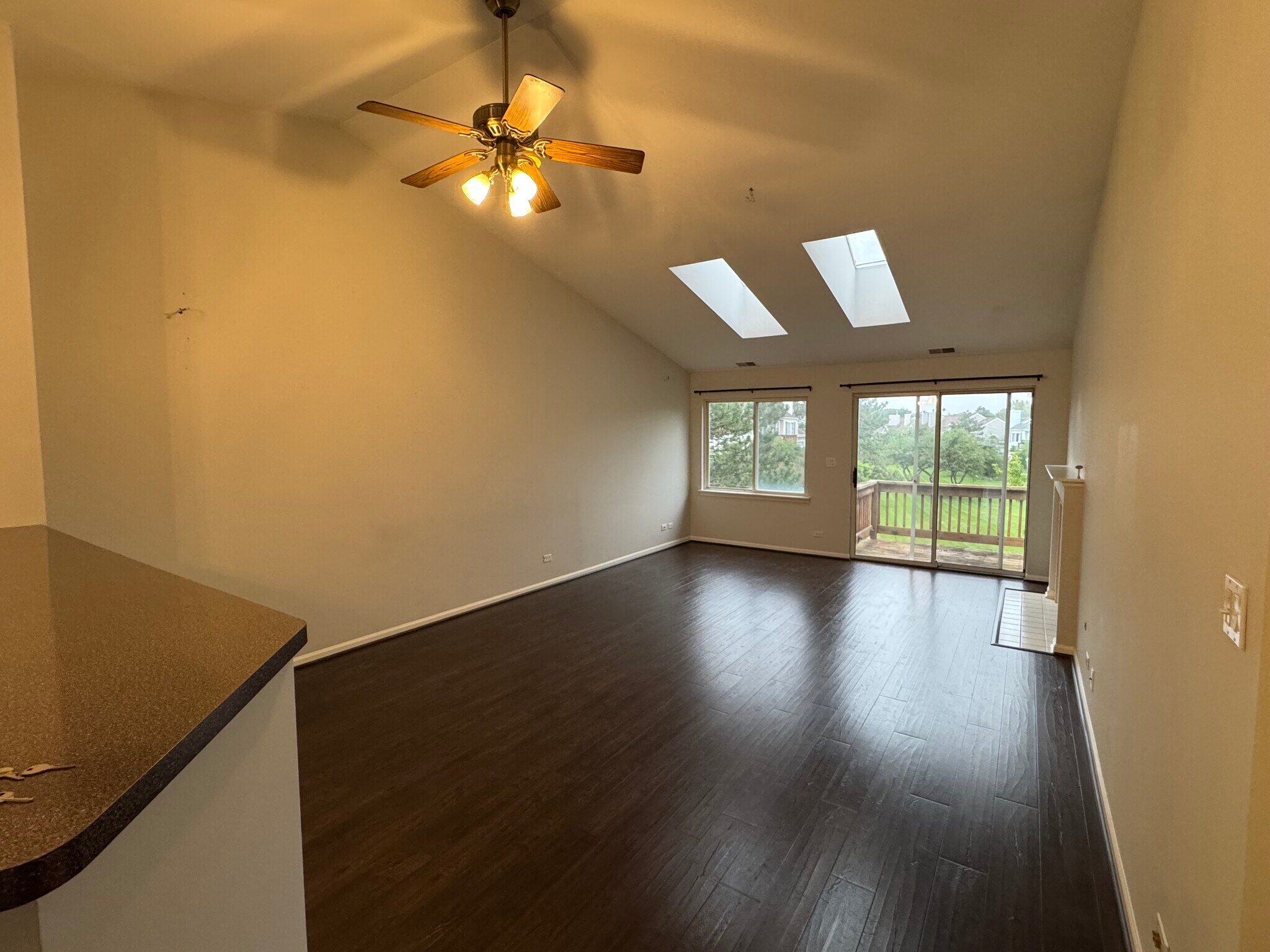 Living Room - 268 Camel Bend Ct