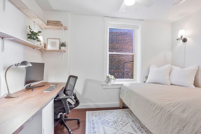 Building Photo - Kalorama Apartment – Renovated One-Bedroom with Private Balcony