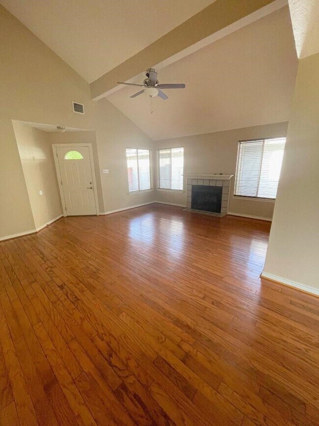 Building Photo - 16131 Golden Sands Dr