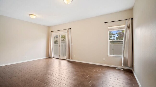 Building Photo - 10828 Wynview Ln