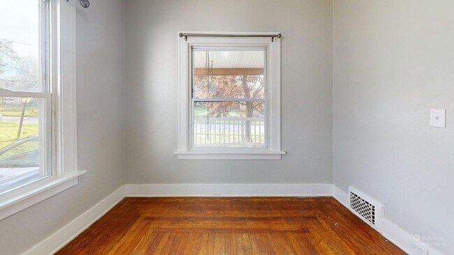 Building Photo - 236 Watson St