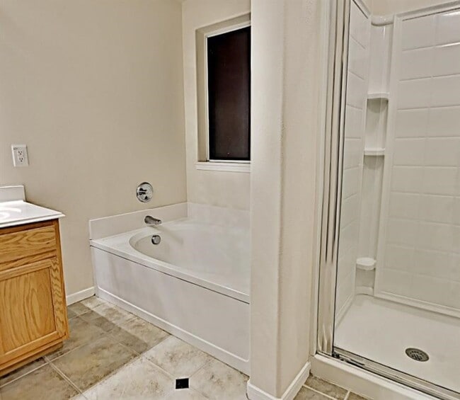 Building Photo - 19319 Christine Crossing Dr