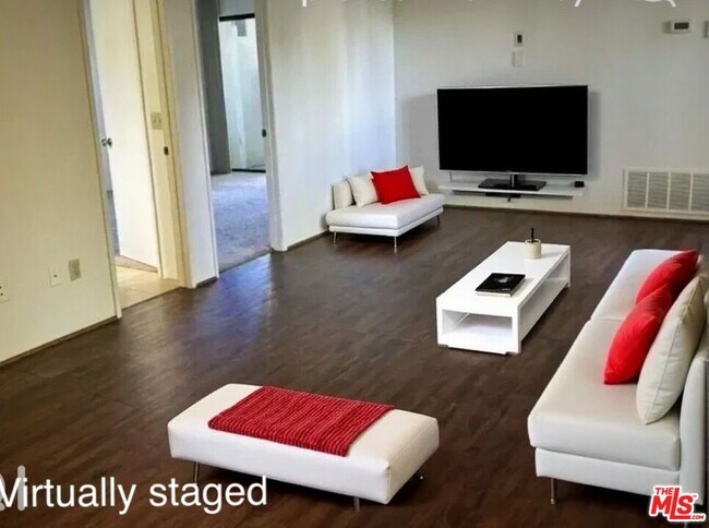 Building Photo - 351 N Hermosa Dr