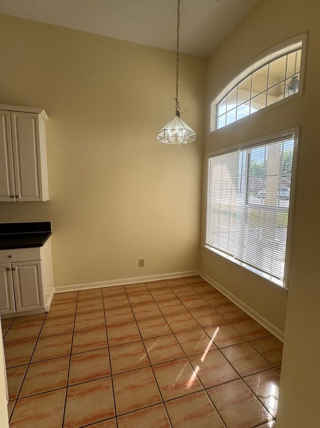 Building Photo - End of Cul-de-sac home