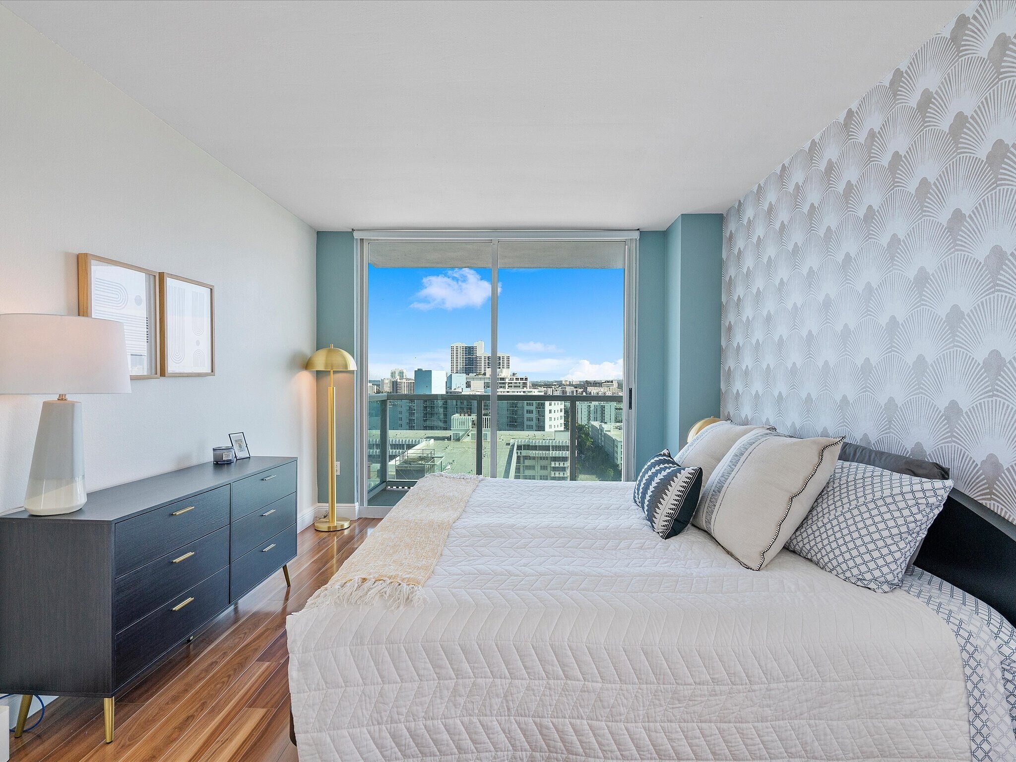 Building Photo - 650 West Ave