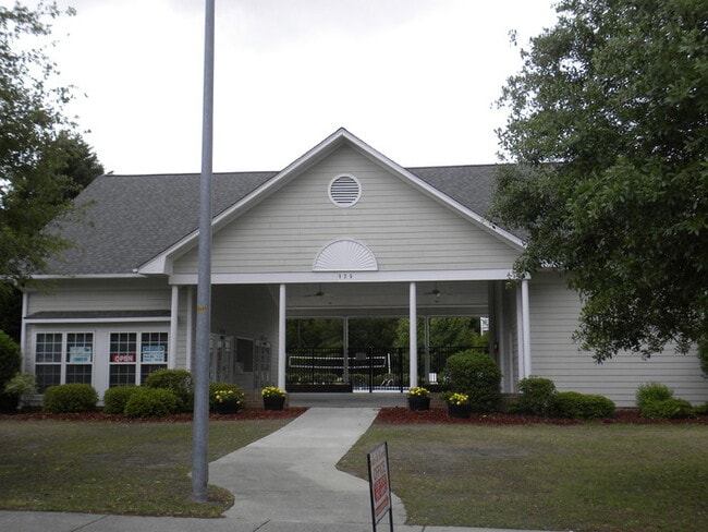 Building Photo - Pool View Unit! Cape Cottages Coastal 3 be...